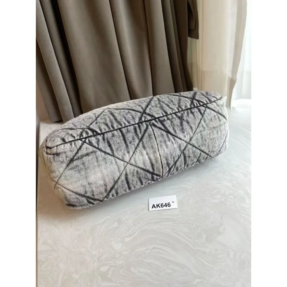 Chanel Women Pre-Loved Bag Very Good Condition